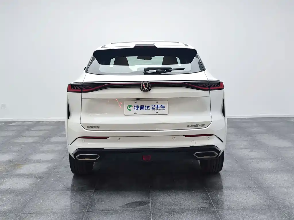 Changan UNI-Z New Energy — миниатюра 7