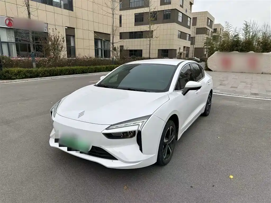 Jmev Yi 2024
