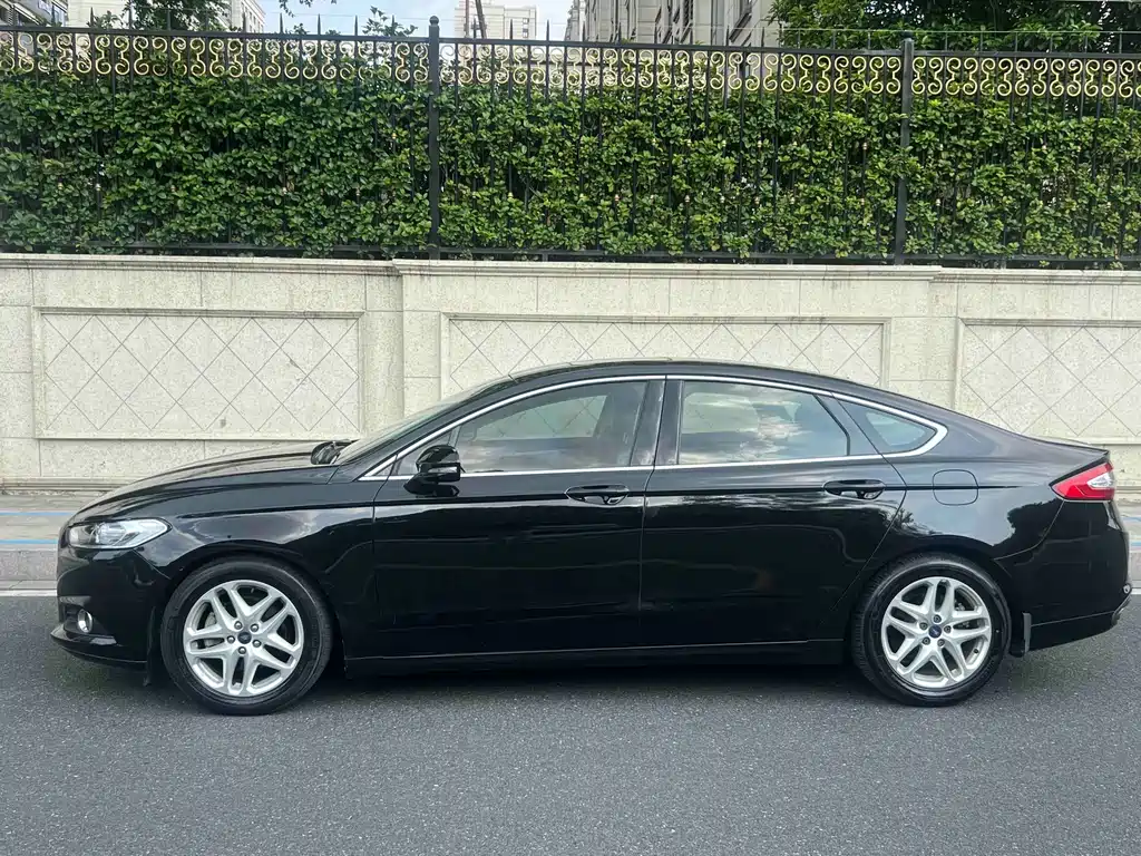 Ford Mondeo — миниатюра 3