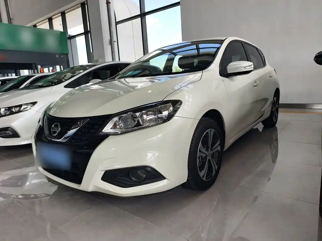 Nissan Tiida — миниатюра 2