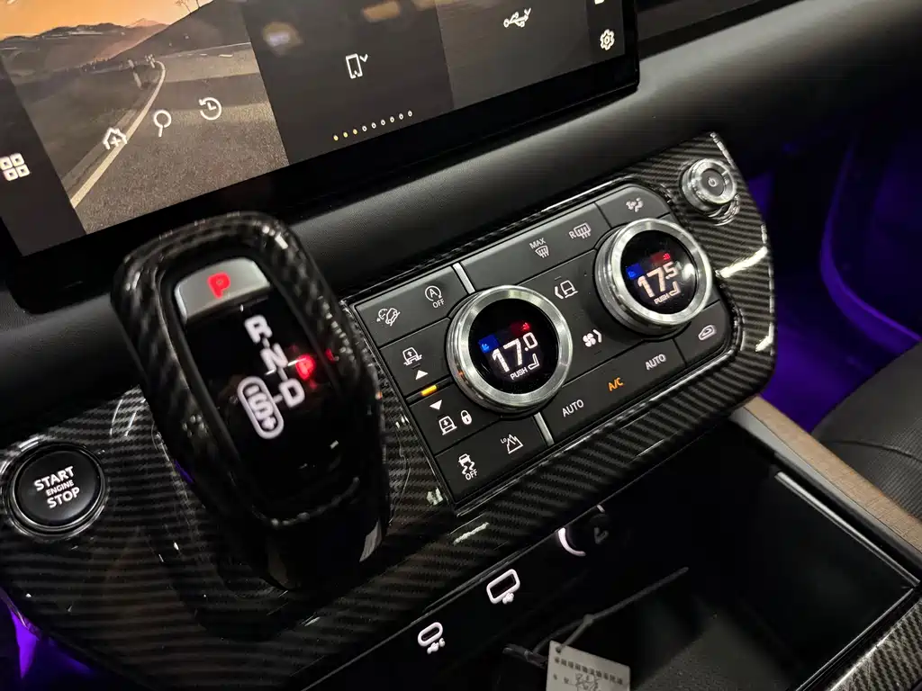 Land Rover Defender — миниатюра 15