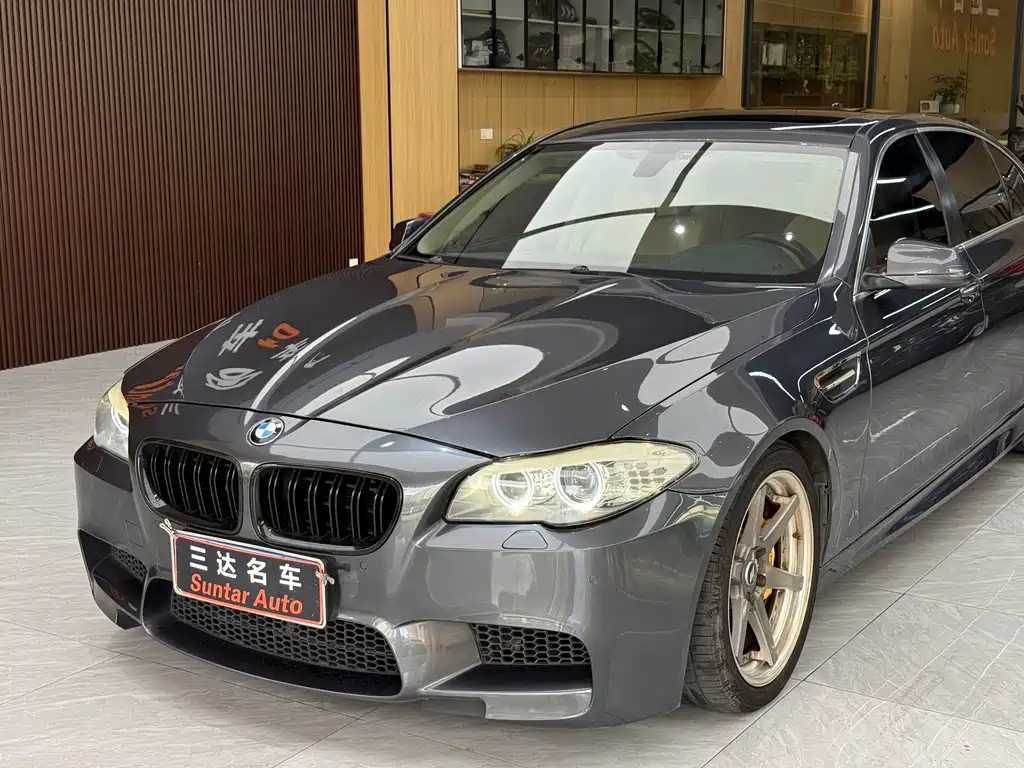 BMW 5 Series — миниатюра 9