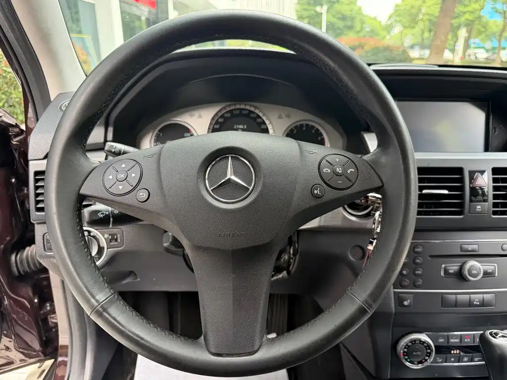 Mercedes-Benz GLK-Class — миниатюра 11