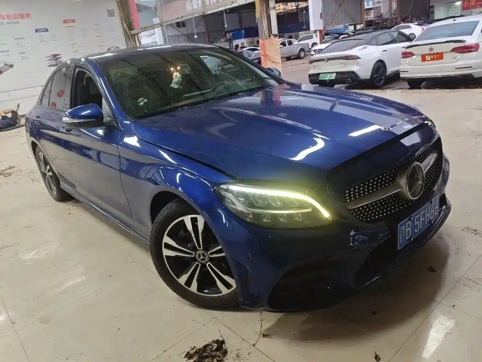 Mercedes-Benz C-Class — миниатюра 6