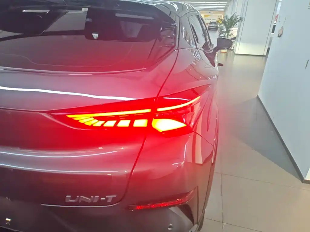 Changan UNI-T — миниатюра 8