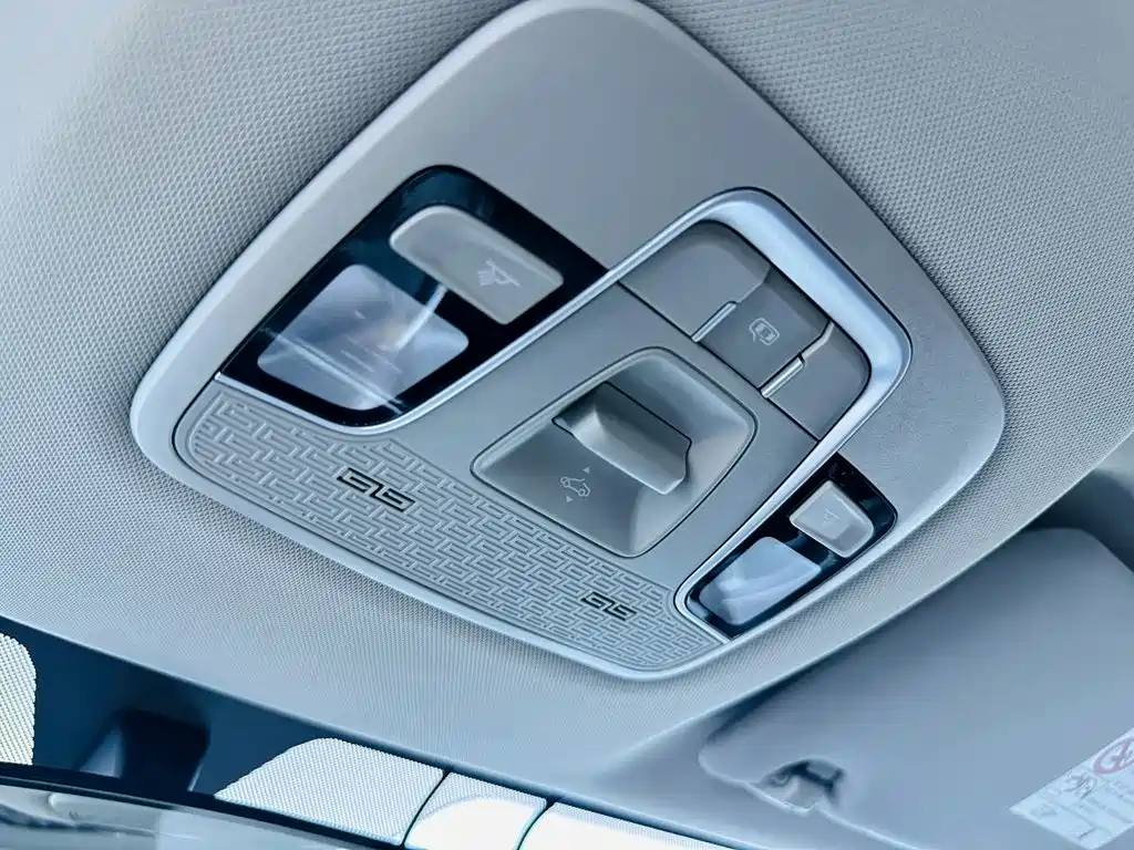 Geely Binyue — миниатюра 12