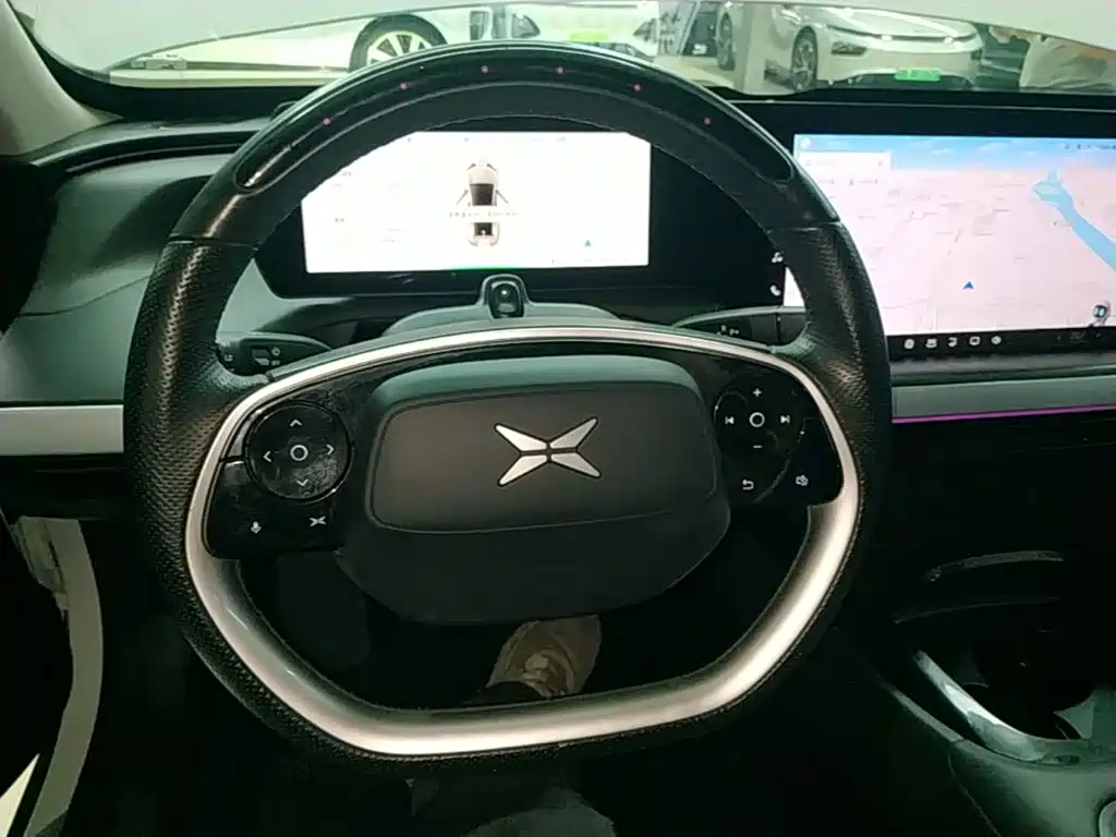 XPeng P7 — миниатюра 11