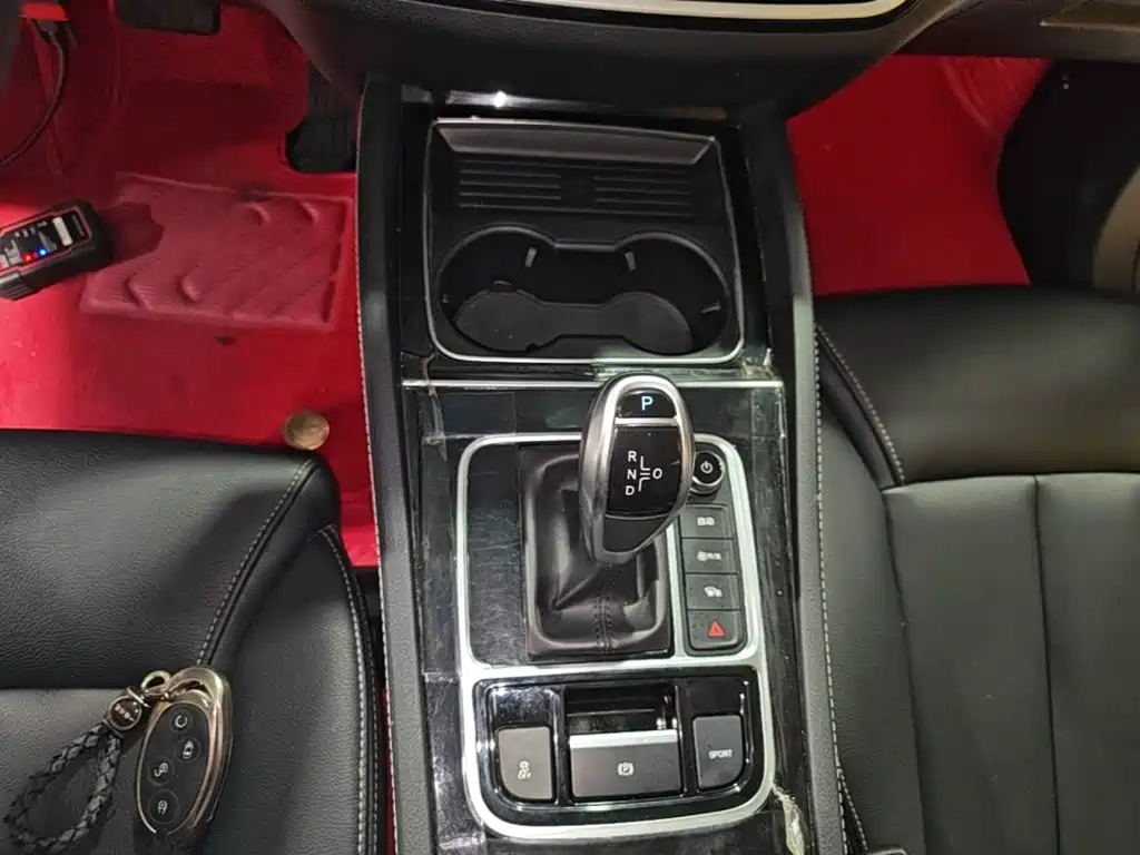 BYD MAX — миниатюра 14