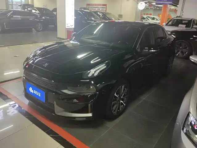 2020 Lynk & Co 03