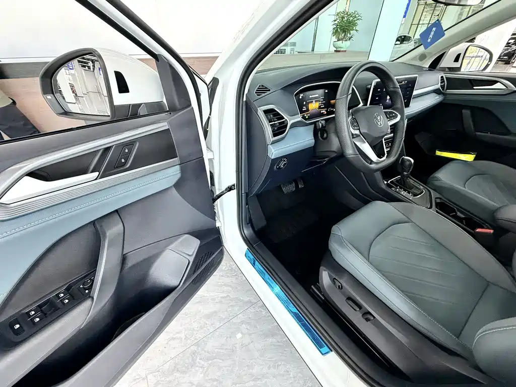 Volkswagen Tharu — миниатюра 7