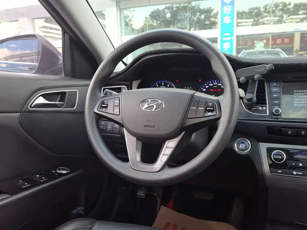 Hyundai Mistra — миниатюра 9