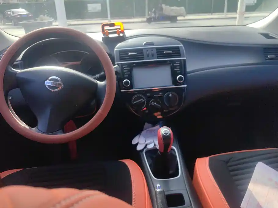 Nissan Tiida — миниатюра 12