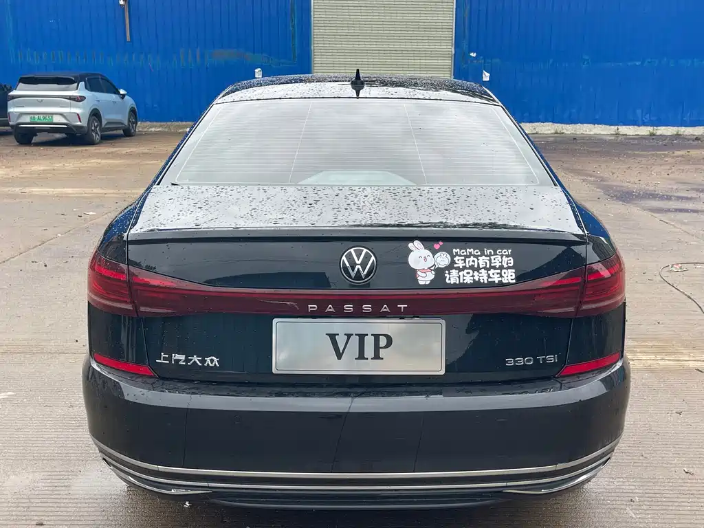 Volkswagen Passat 2023 330TSI Luxury