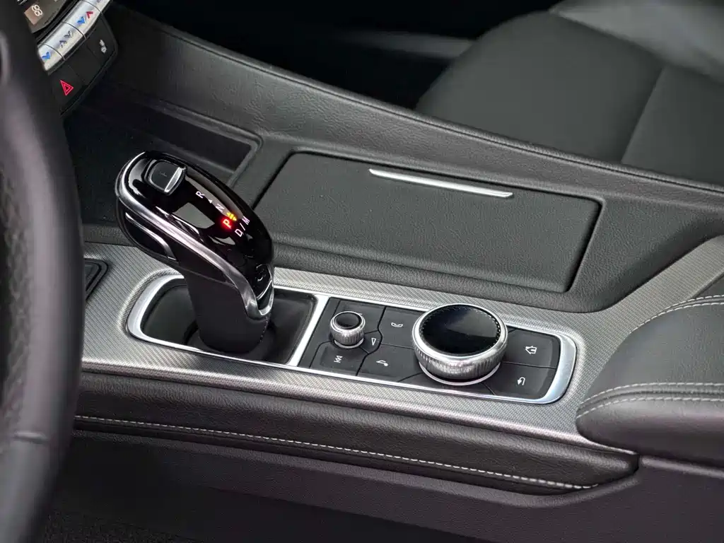 Cadillac CT5 — миниатюра 8