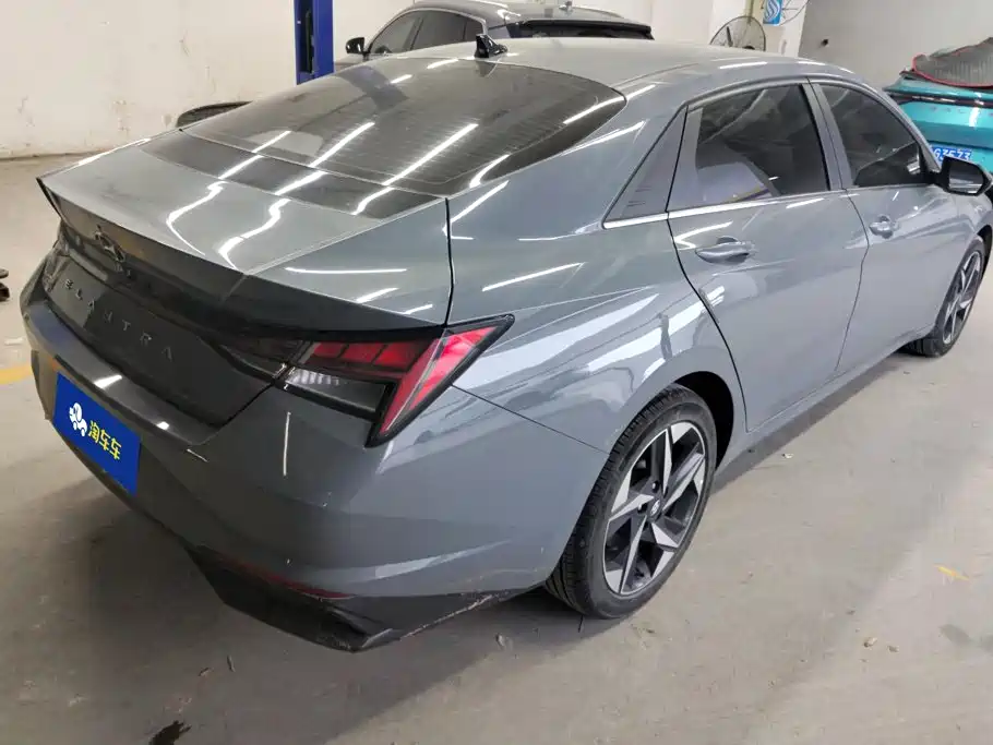 Hyundai Elantra — миниатюра 3