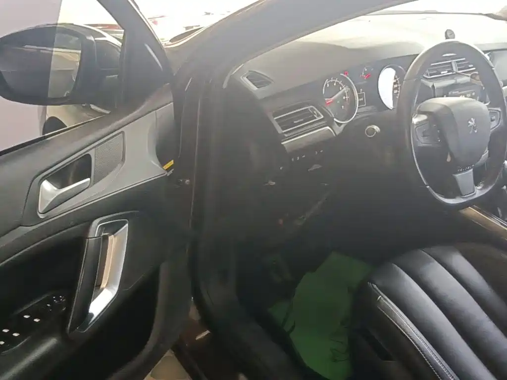 Peugeot 408 — миниатюра 15