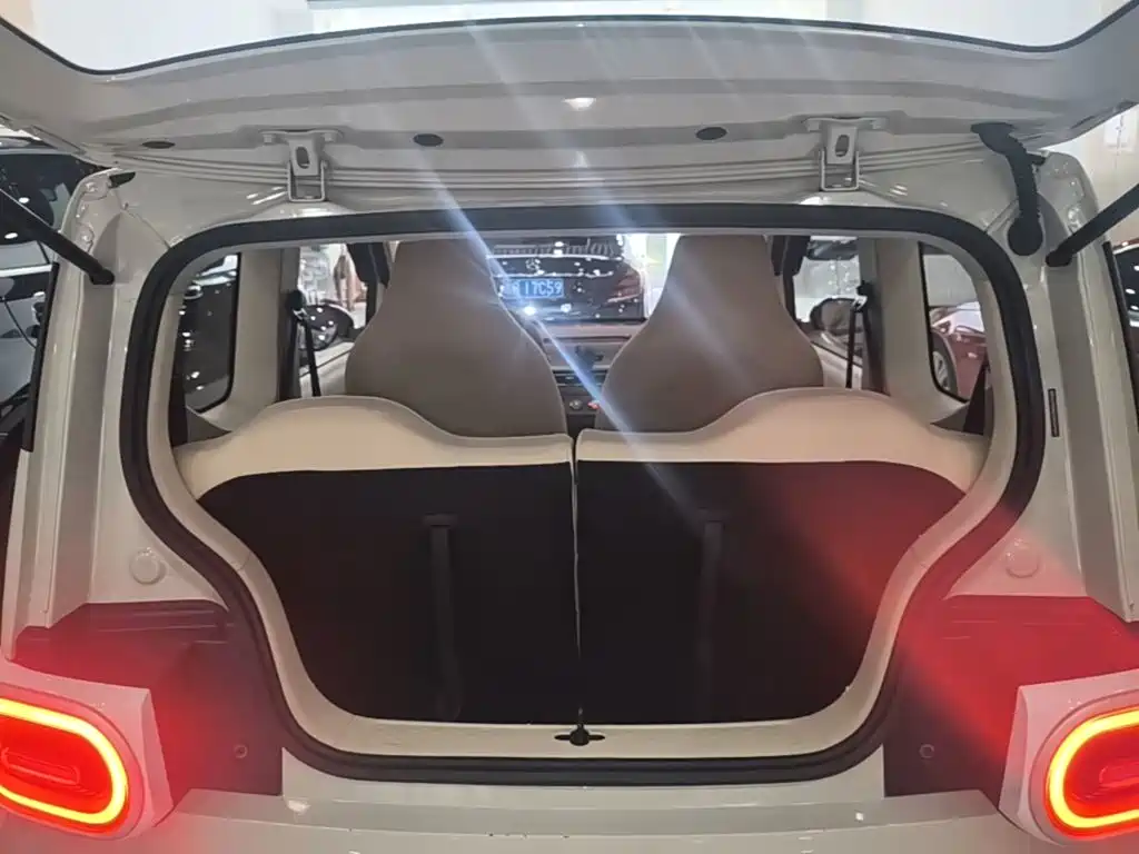 Wuling MINIEV — миниатюра 19