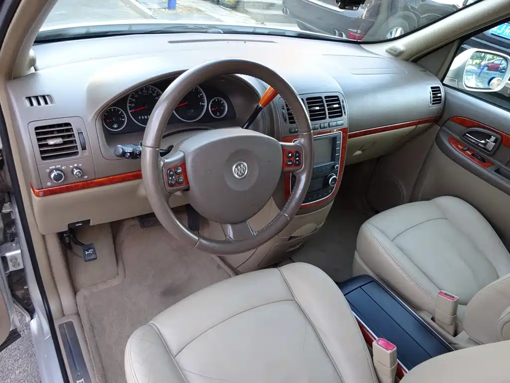 Buick GL8 — миниатюра 7