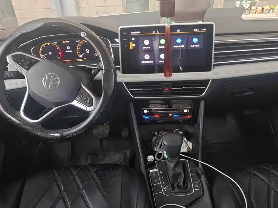 Volkswagen Tiguan L — миниатюра 12