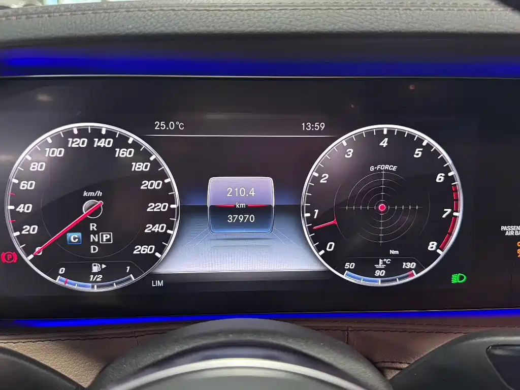 Mercedes-Benz S-Class — миниатюра 5