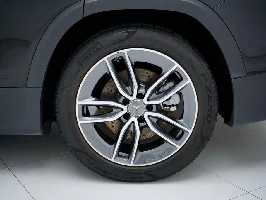 Mercedes-Benz GLB AMG — миниатюра 23