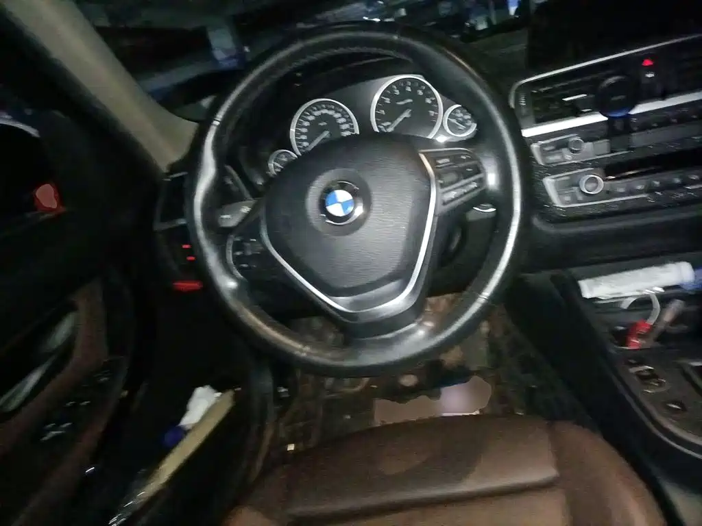 BMW 3 Series — миниатюра 11