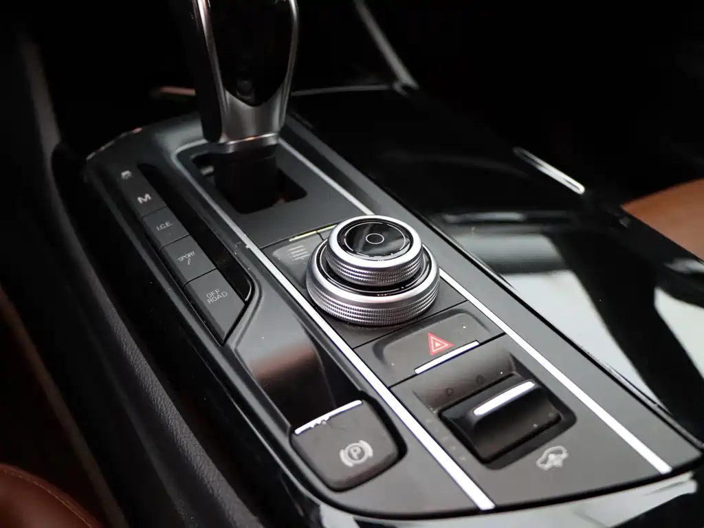 Maserati Levante — миниатюра 10