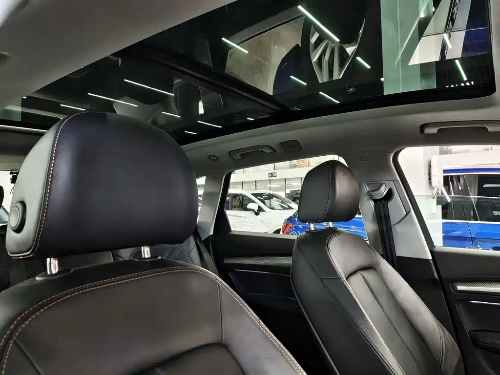 Audi Q5L — миниатюра 21