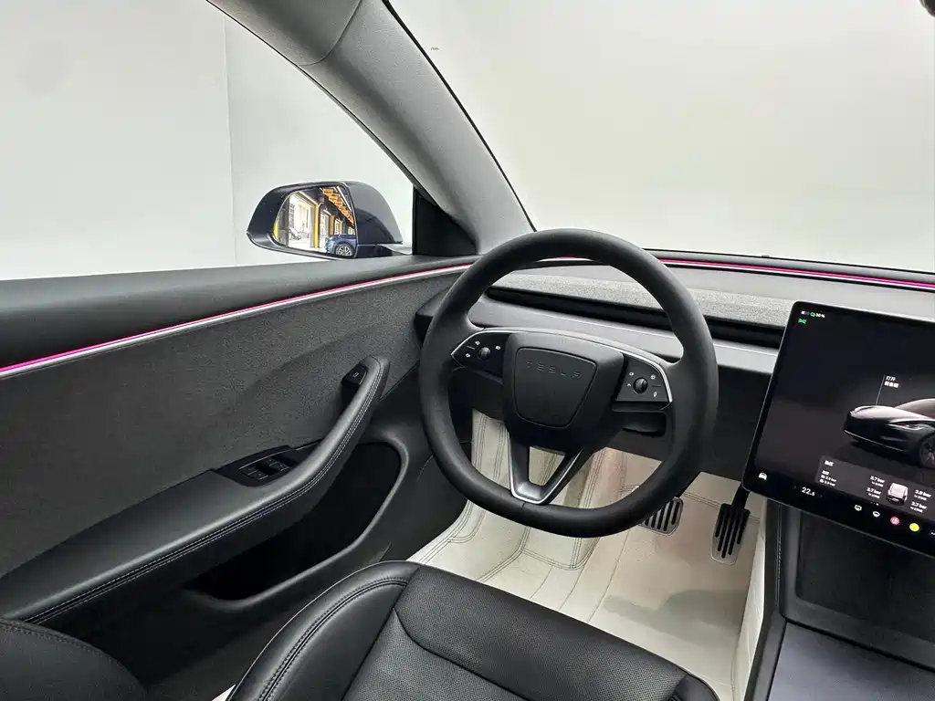 Tesla Model 3 — миниатюра 13