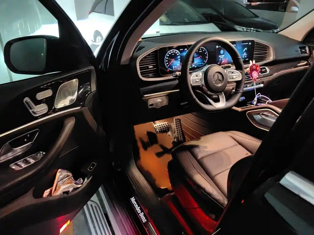 Mercedes-Benz GLS — миниатюра 14