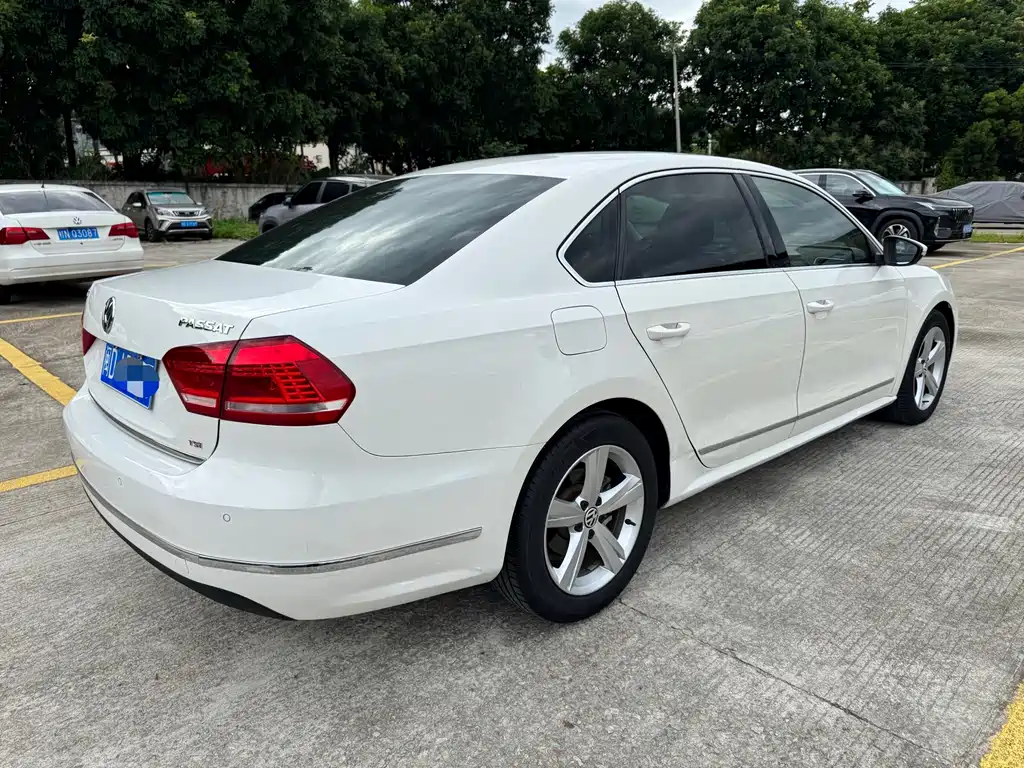 Volkswagen Passat — миниатюра 6