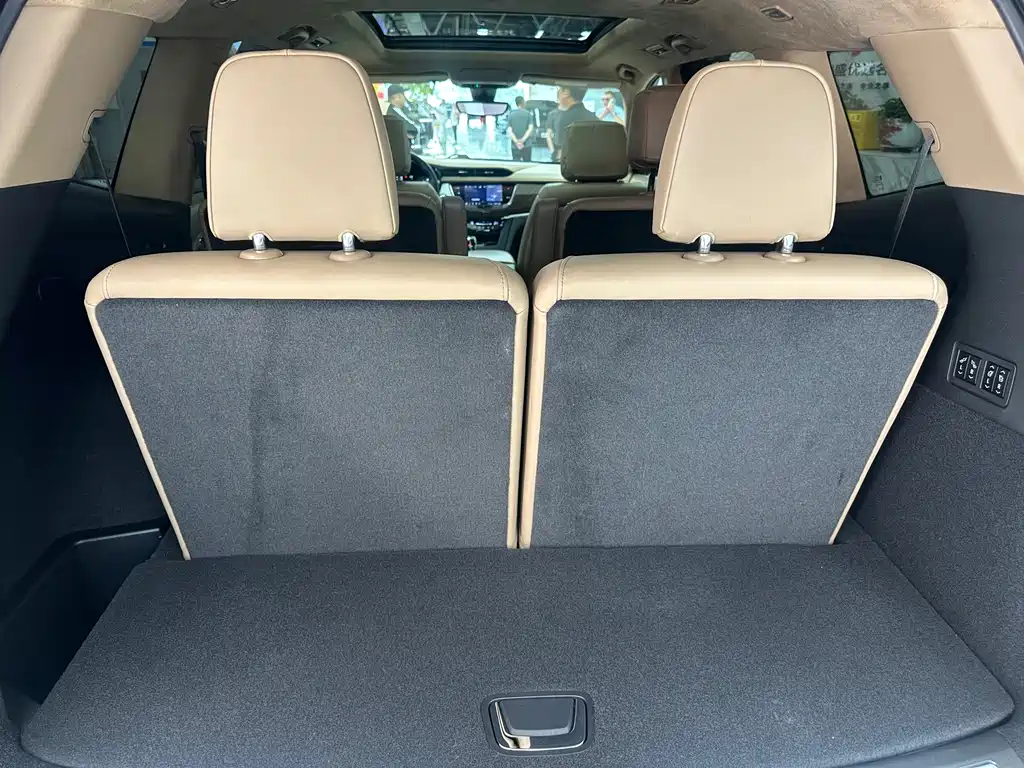 Cadillac XT6 — миниатюра 18