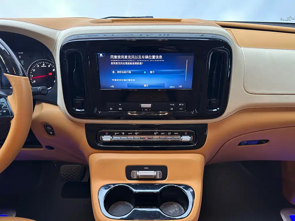 Mercedes-Benz Vito 2024 2.0T Elite 7 мест