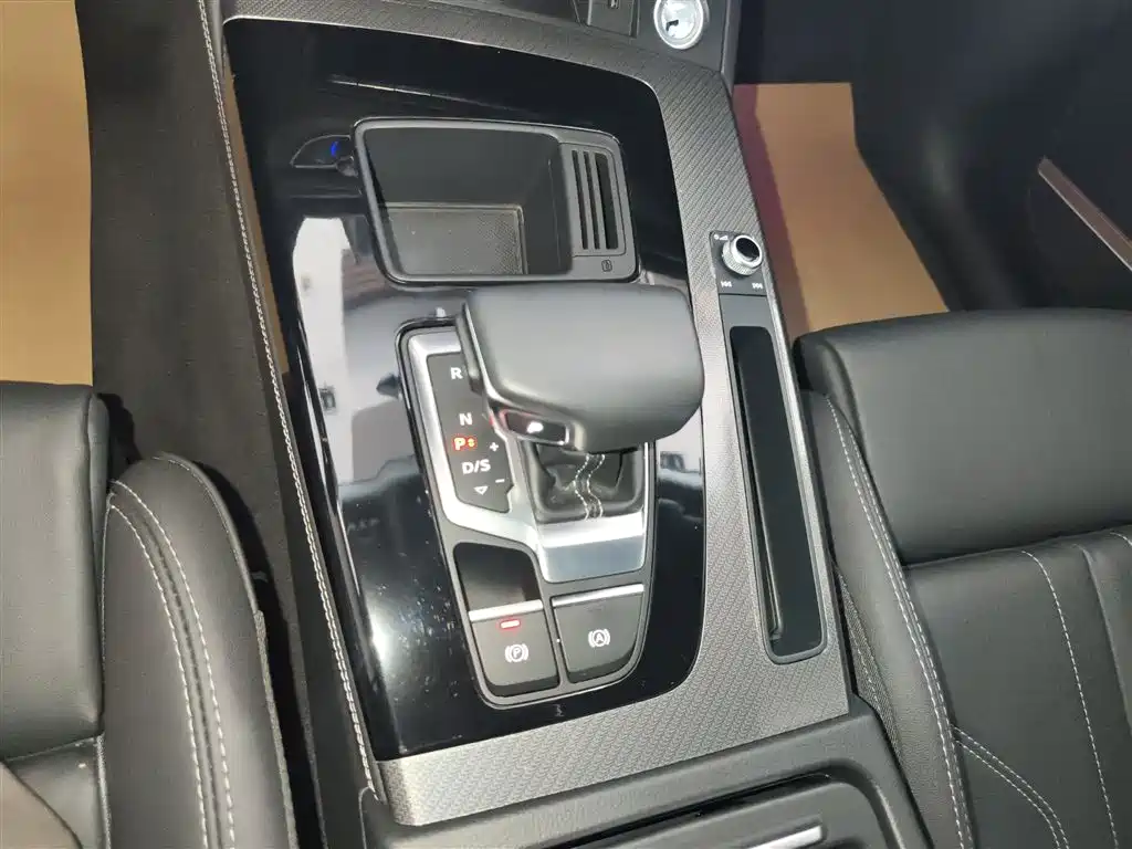 Audi Q5L 2022 45T Luxury