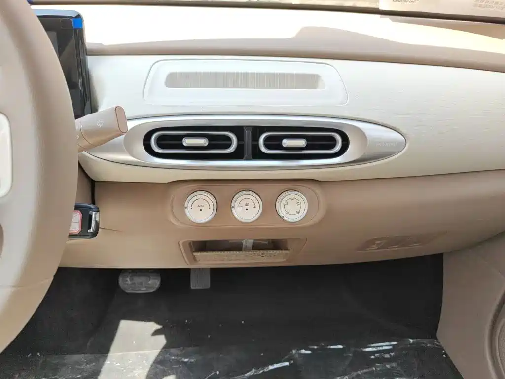Wuling MINIEV — миниатюра 13