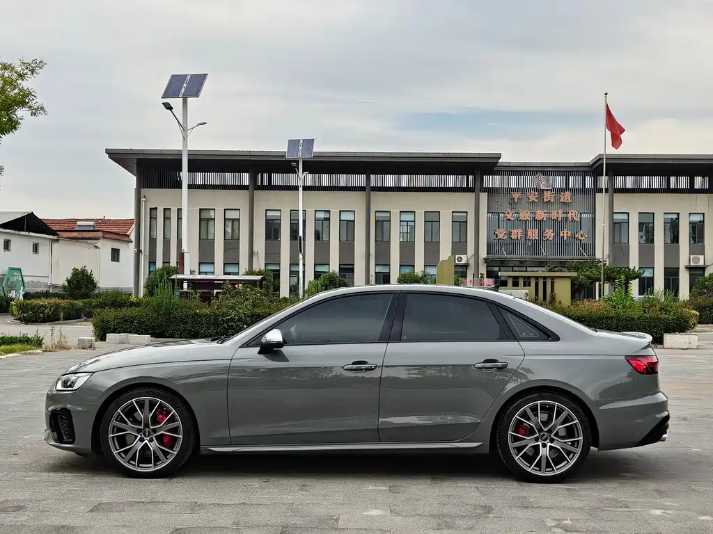 Audi S4 — миниатюра 4