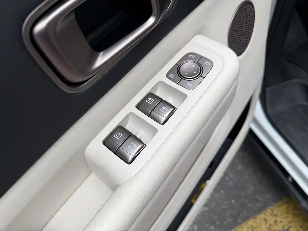 Li Auto Li MEGA — миниатюра 8
