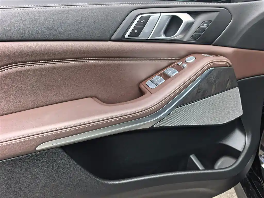 BMW X5 — миниатюра 13