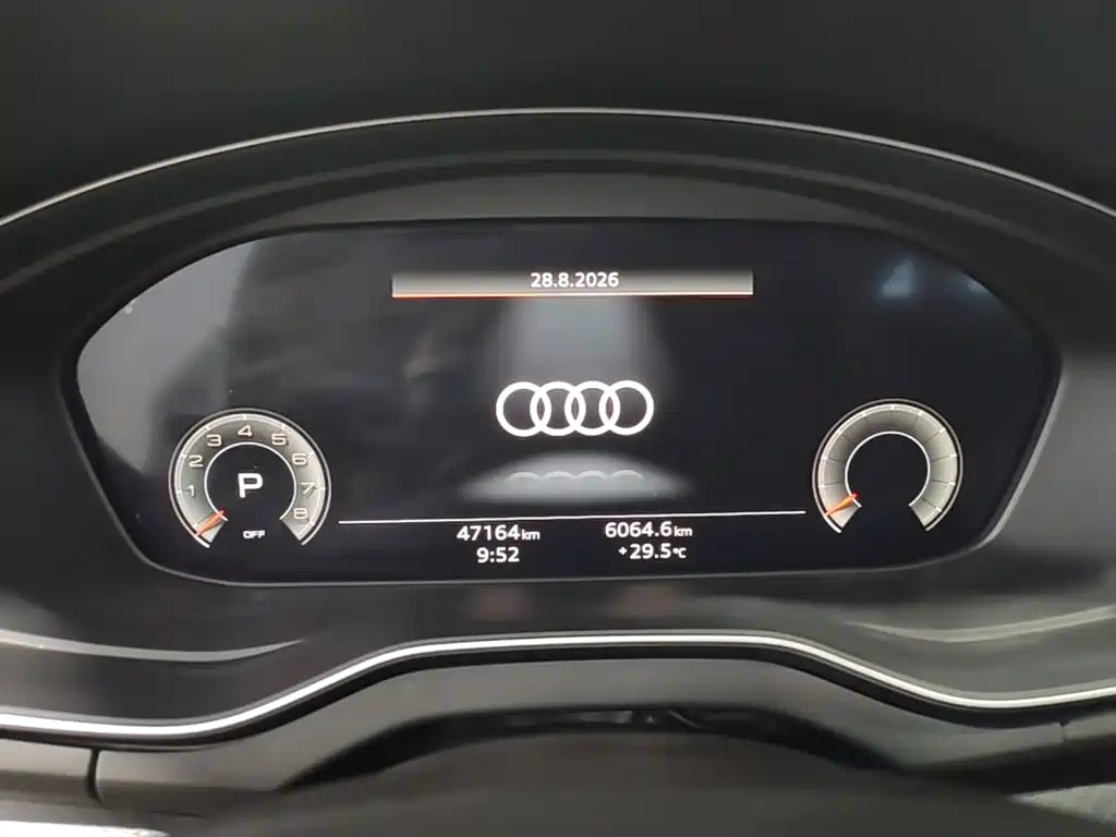 Audi Q5L Sportback — миниатюра 12