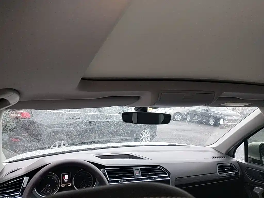 Volkswagen Tiguan L — миниатюра 18