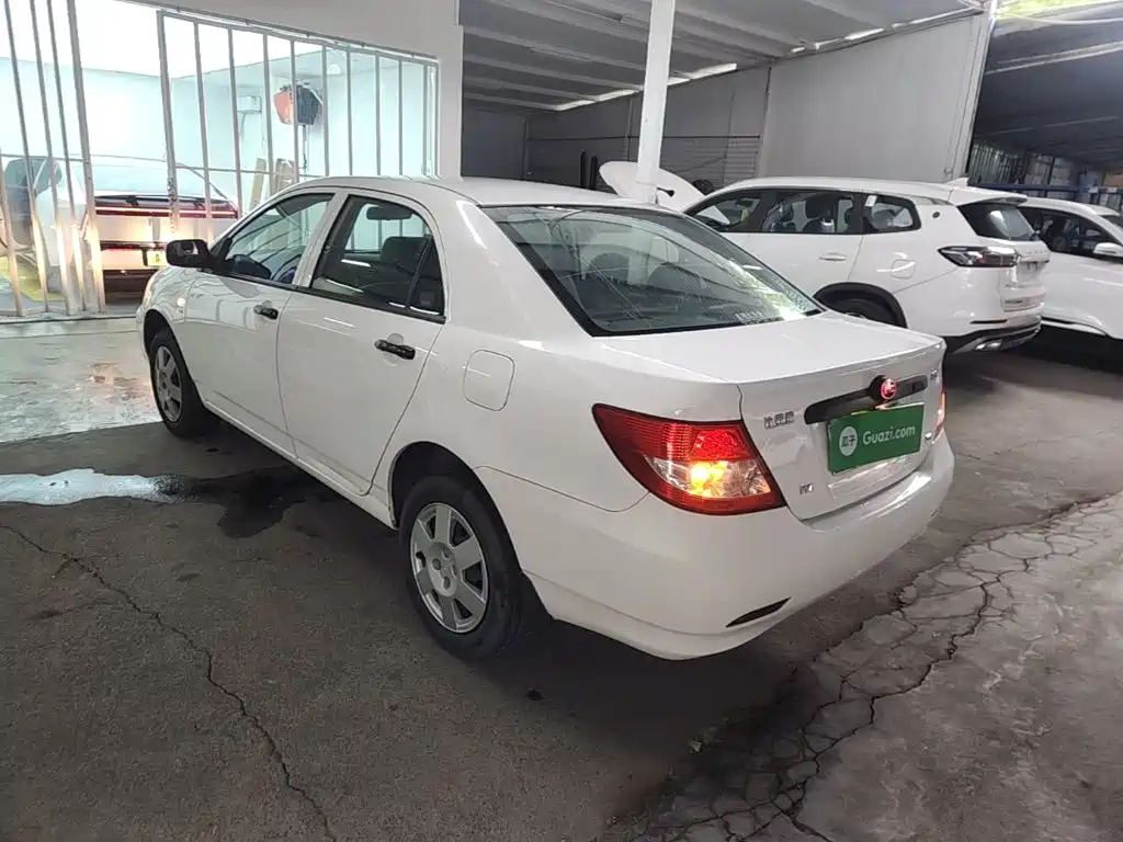 BYD F3 — миниатюра 5