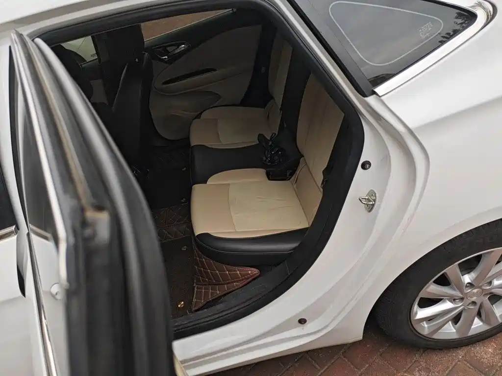 Buick Verano — миниатюра 18
