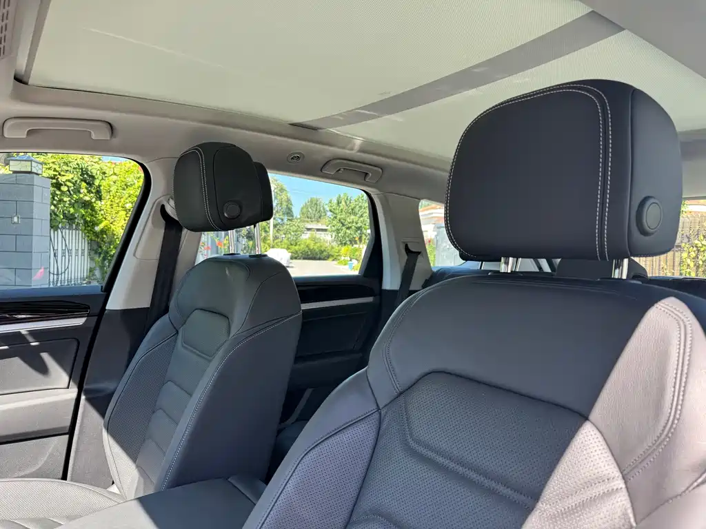 Volkswagen Touareg — миниатюра 6