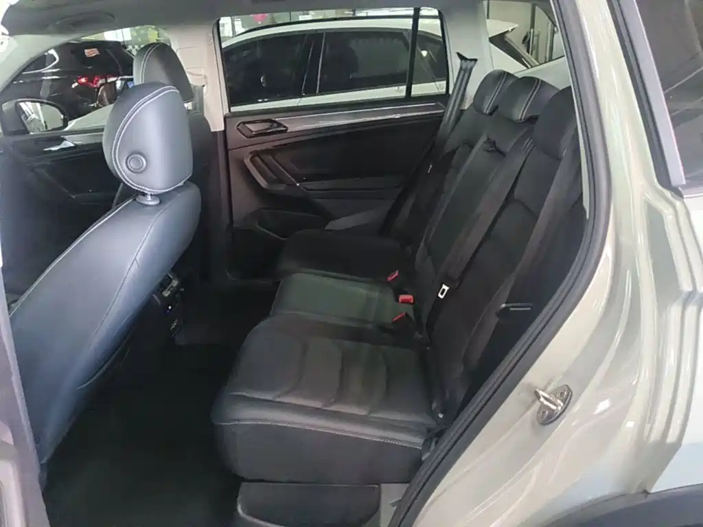 Volkswagen Tiguan L — миниатюра 17