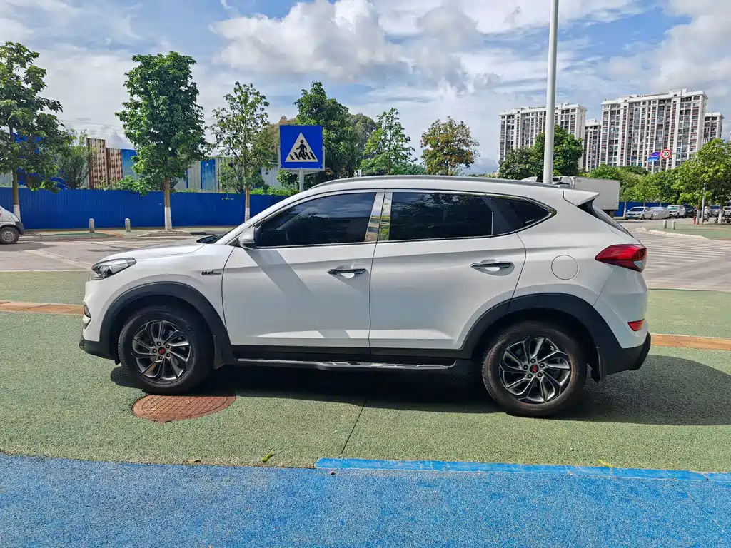 Hyundai Tucson — миниатюра 9
