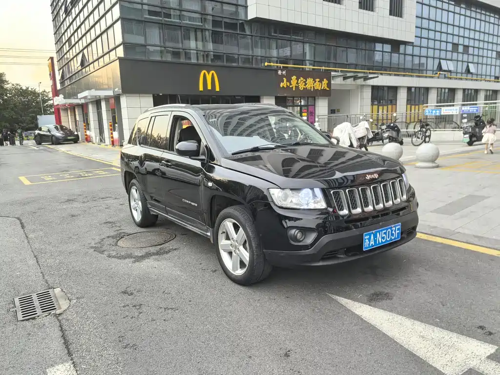 Jeep Compass (Import) — миниатюра 3