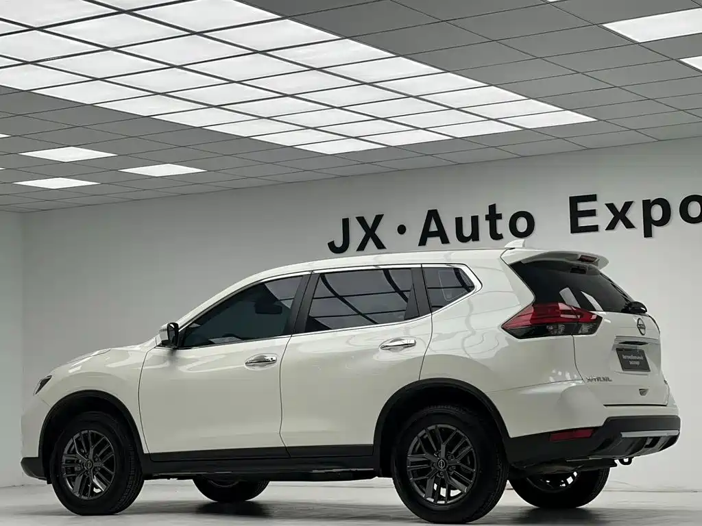 Nissan X-Trail — миниатюра 10