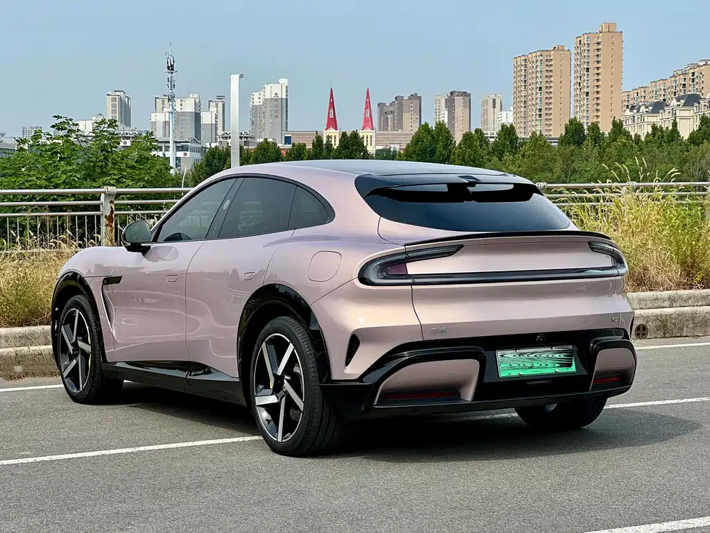 Xiaomi YU7 — миниатюра 7