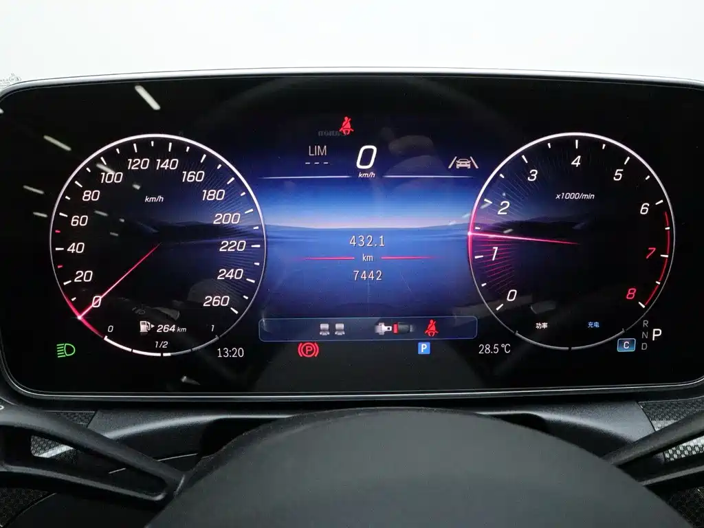 Mercedes-Benz CLE — миниатюра 13