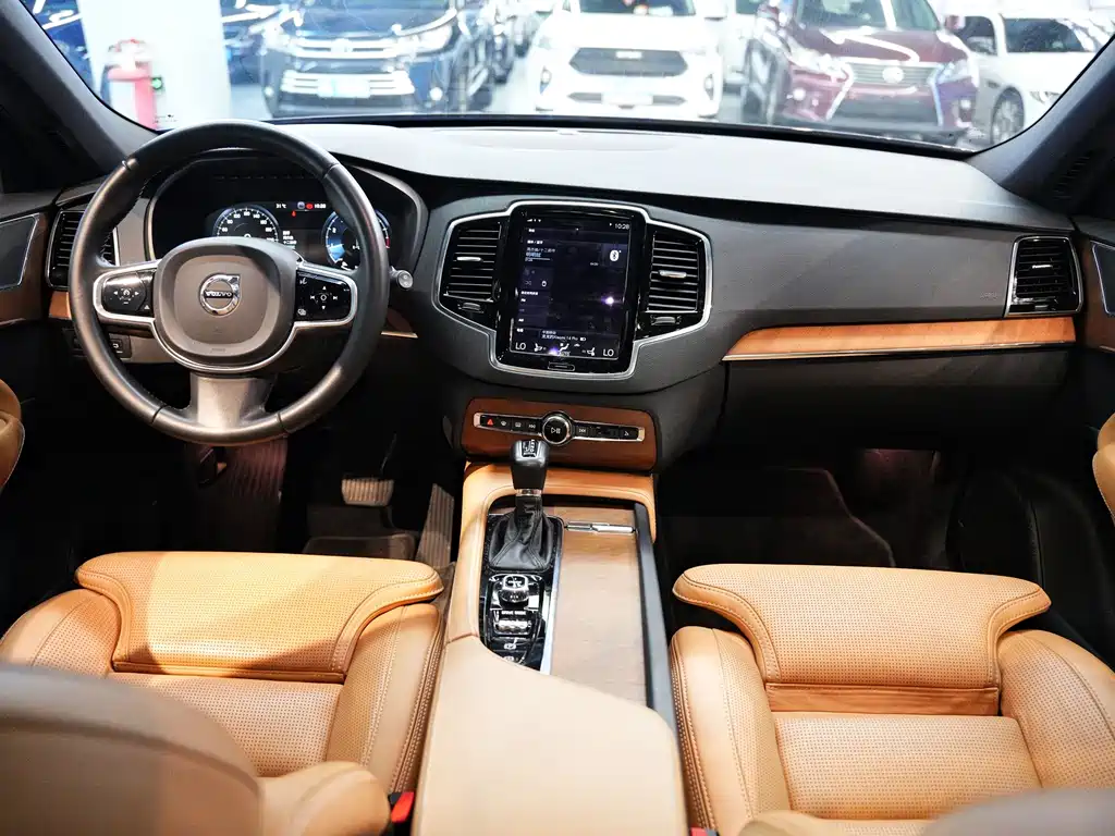 Volvo XC90 — миниатюра 16